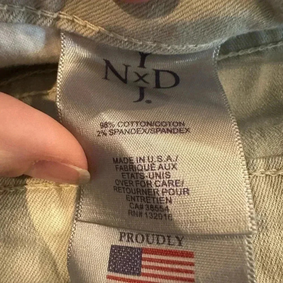 NYDJ Denim Skinny Crop Pants- size 10 - Picture 4 of 4